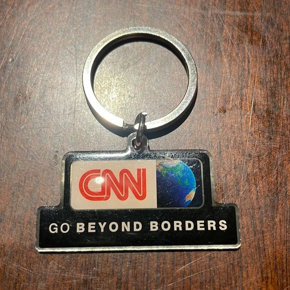 2010 CNN Keychain - Picture 1 of 3